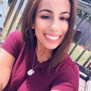 Meet your Posher, Mayra